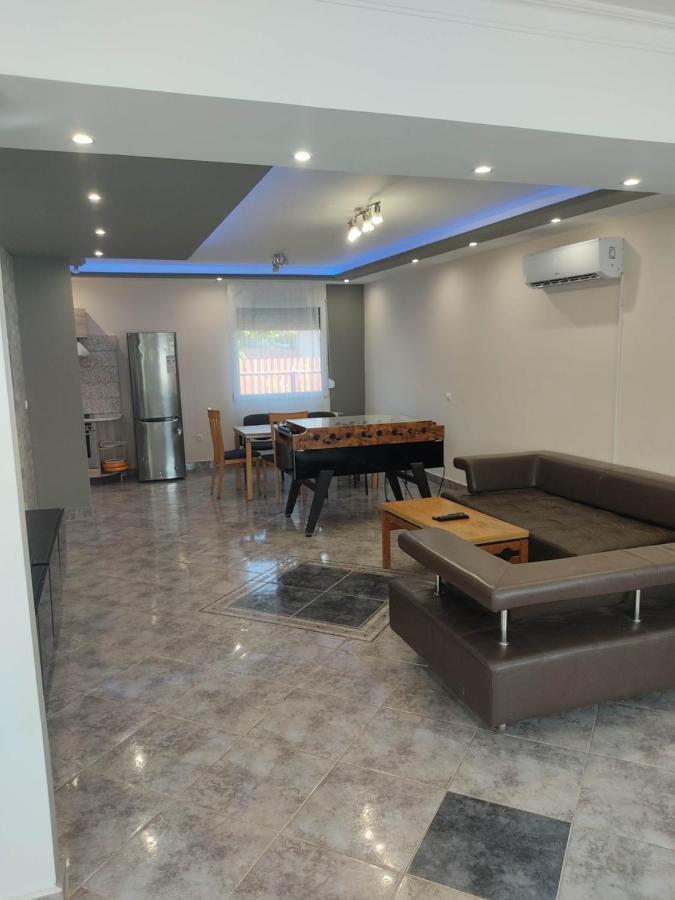 Apartamento Nurmi House Hajdúszoboszló Exterior foto